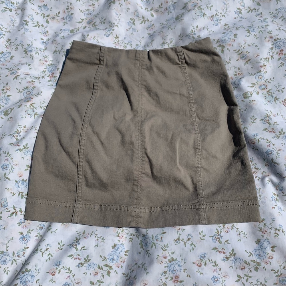 Y2k kaki/beige colored denim pleated mini skirt